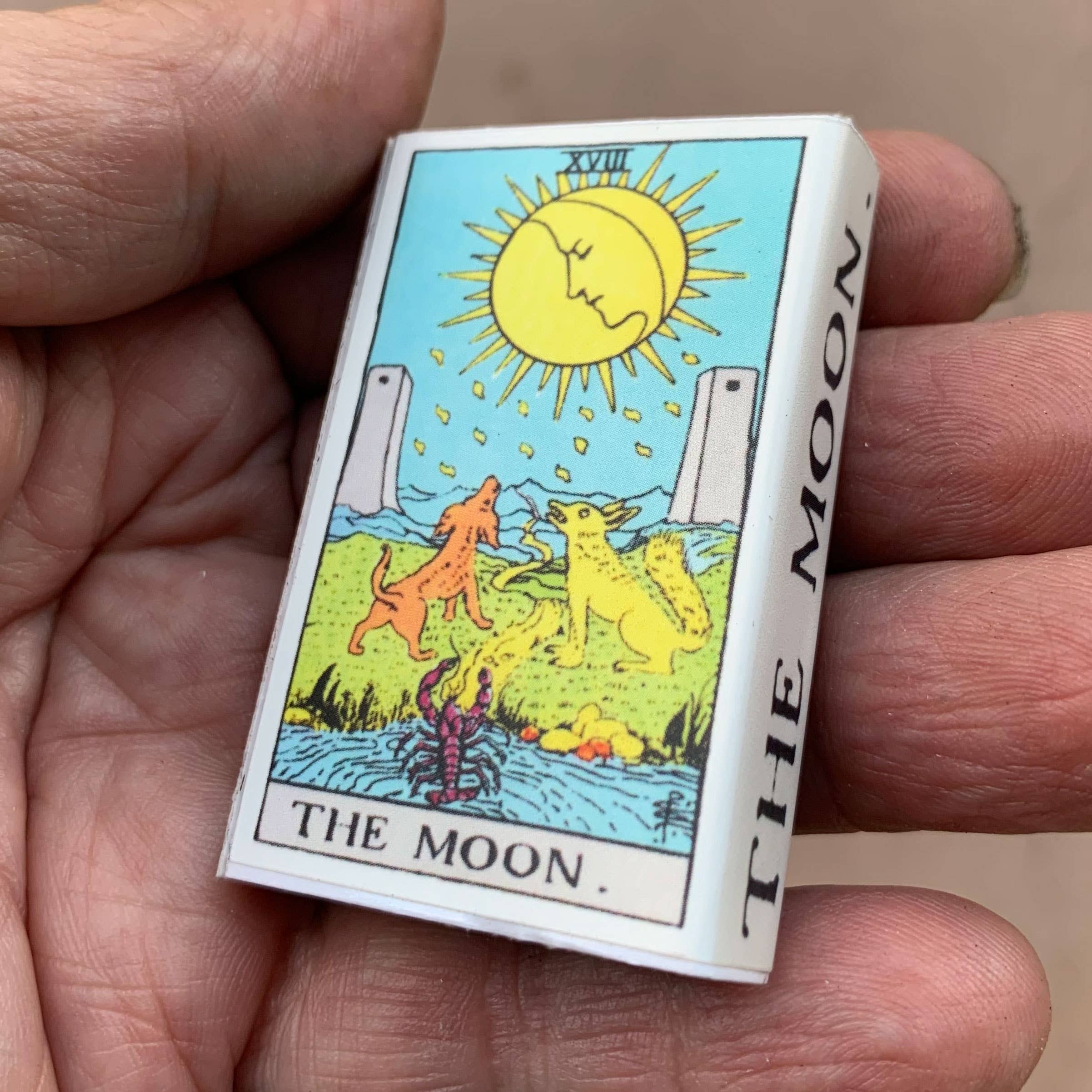 Tarot Matchbox - The Moon • Accessories for your Candles
