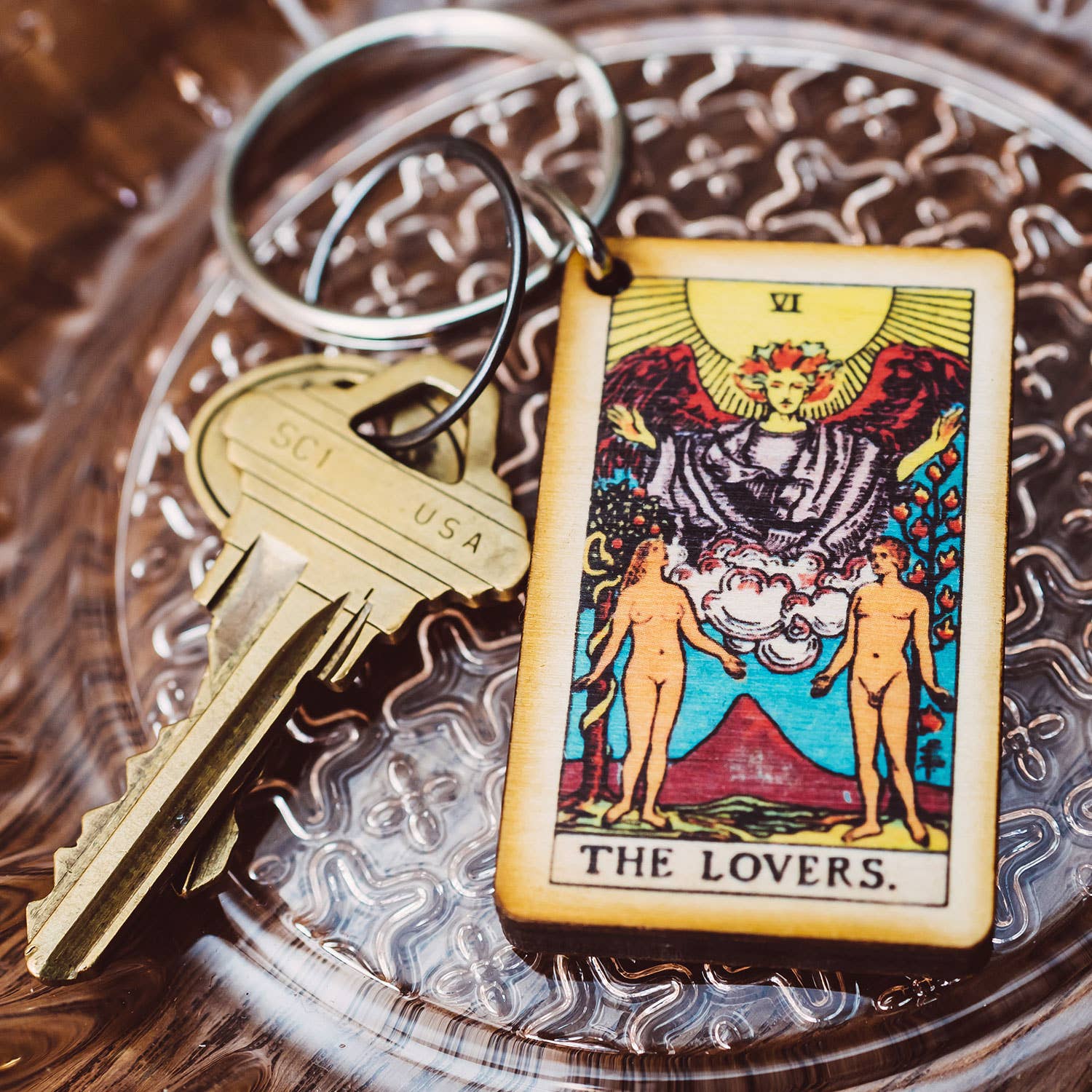 Tarot - 6 - The Lovers Full Color Wooden Keychain