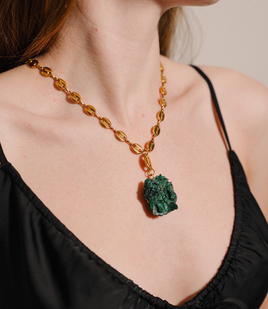 Handmade Malachite Necklace – Stone of Transformation