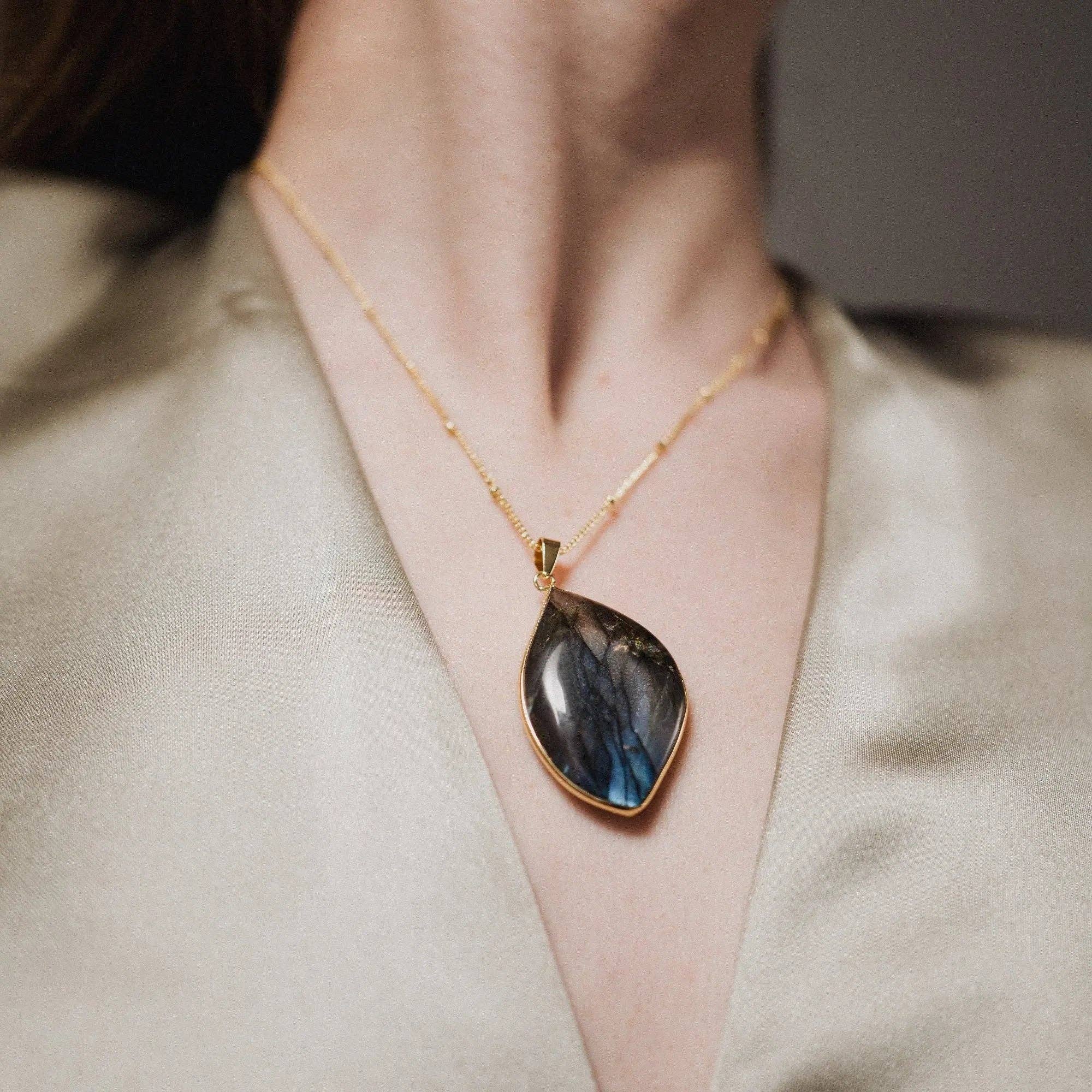 Balance Stone, Labradorite Pendant, Spiritual Protection